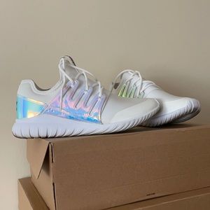 Adidas Tubular Radial Size 6.5Y(8W)